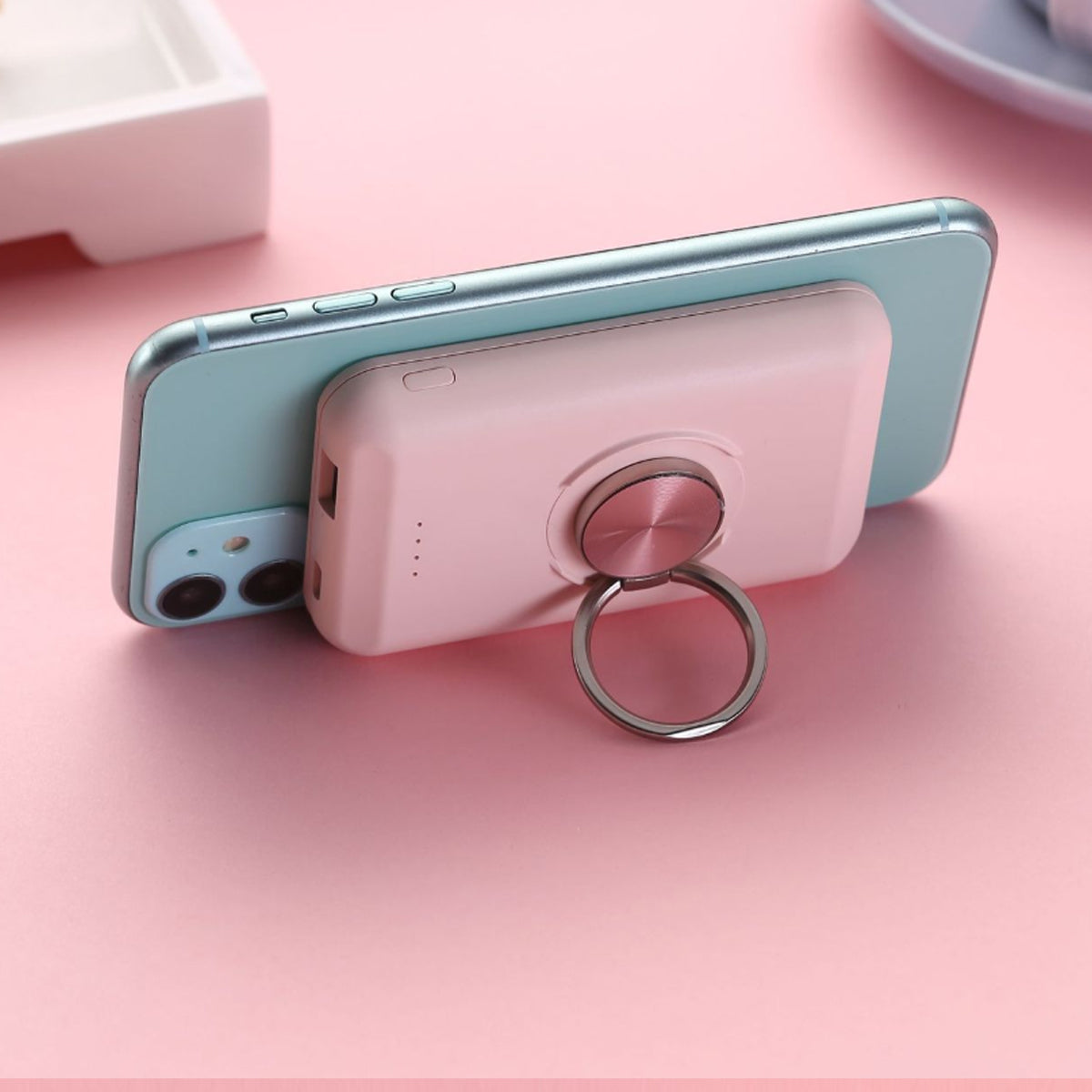 Portable Wireless Magnetic Charger And Power Bank for Smartphones
